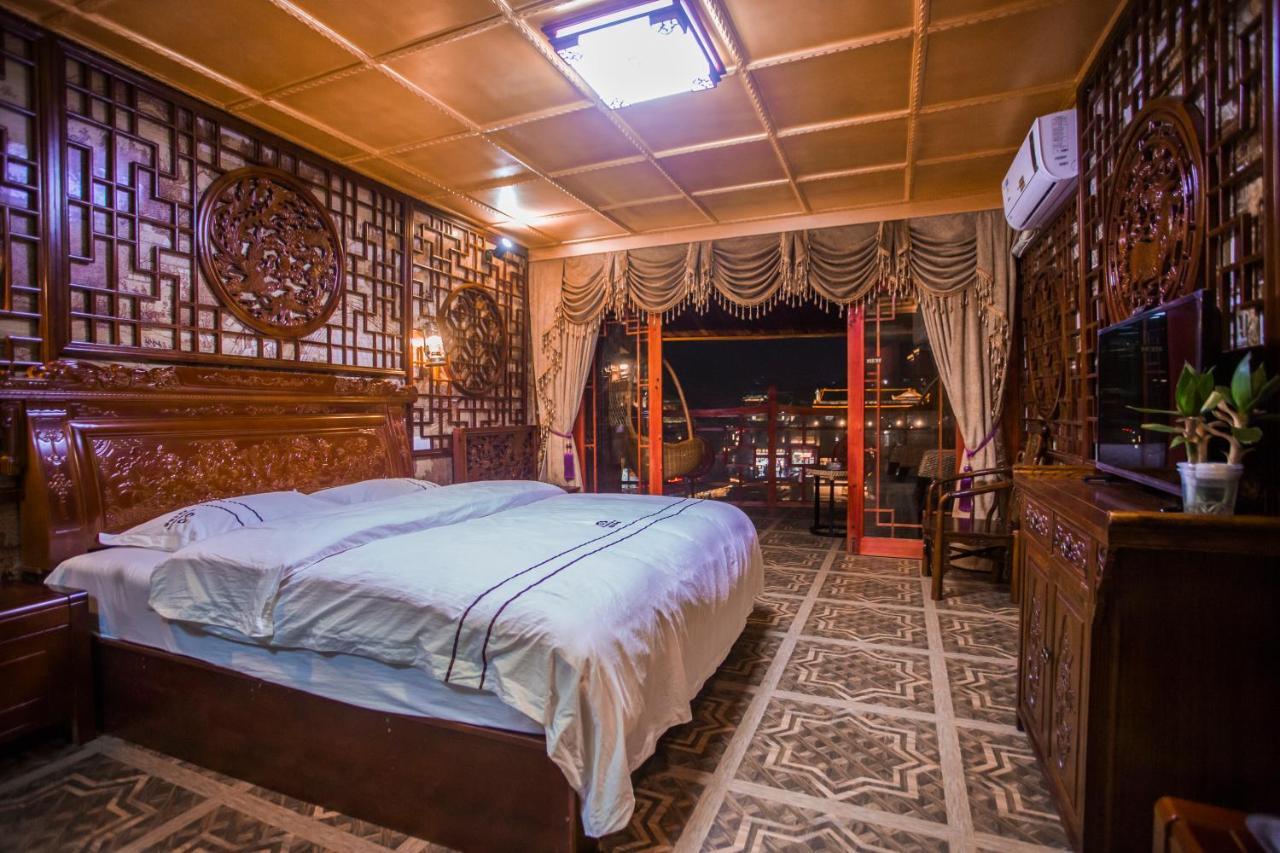Lqj Riverside Guest House Fenghuang County Exterior photo