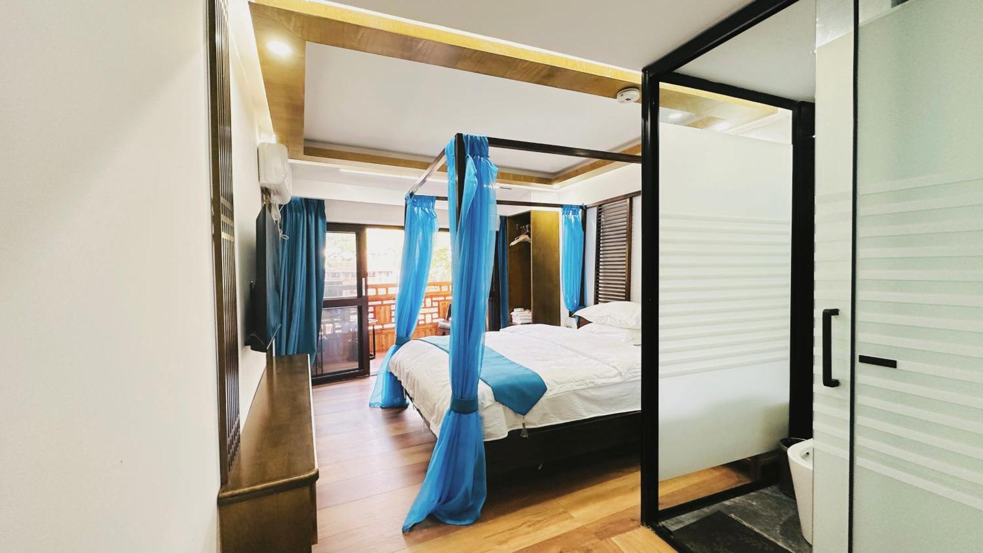 Lqj Riverside Guest House Fenghuang County Exterior photo