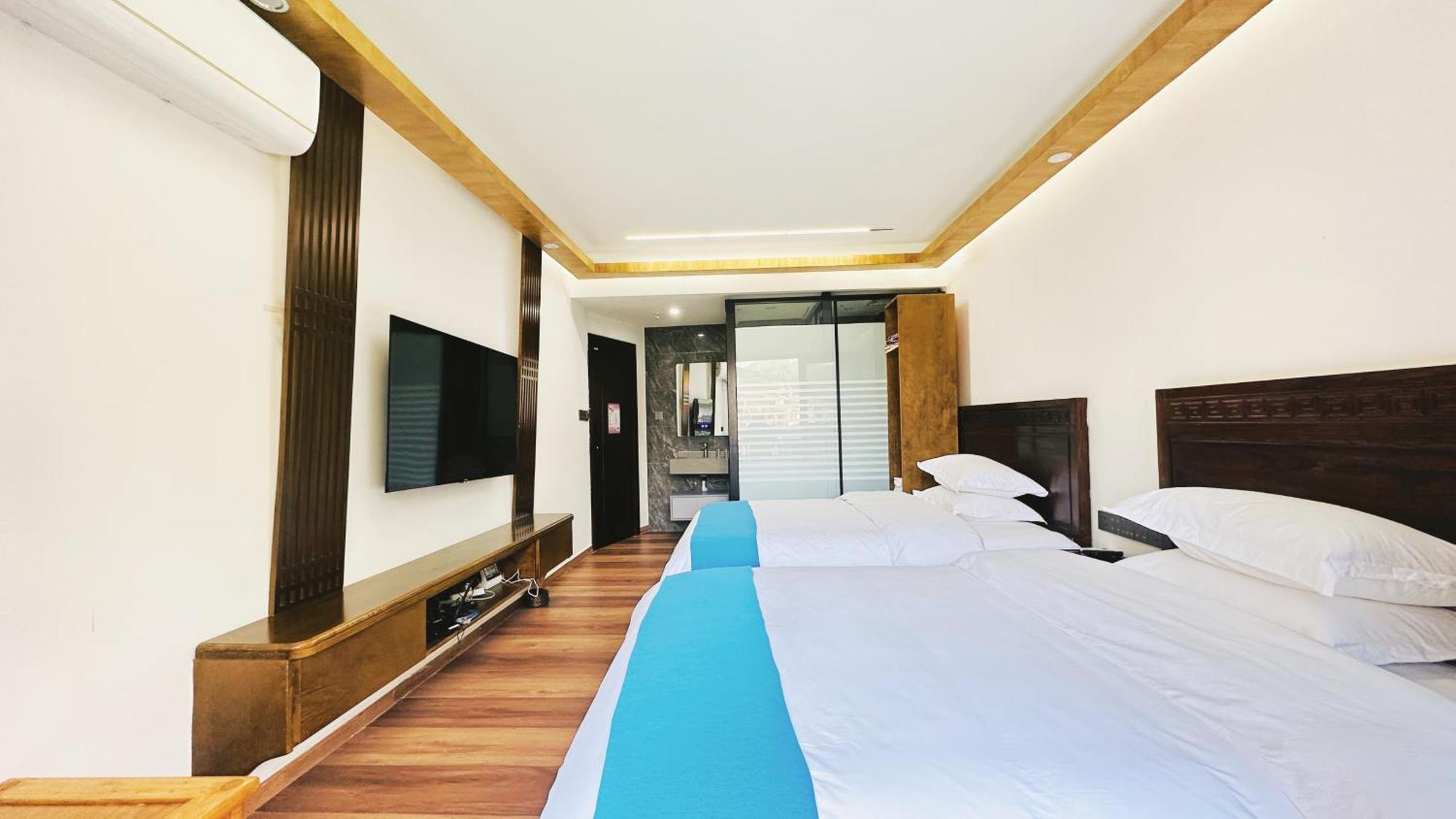 Lqj Riverside Guest House Fenghuang County Exterior photo