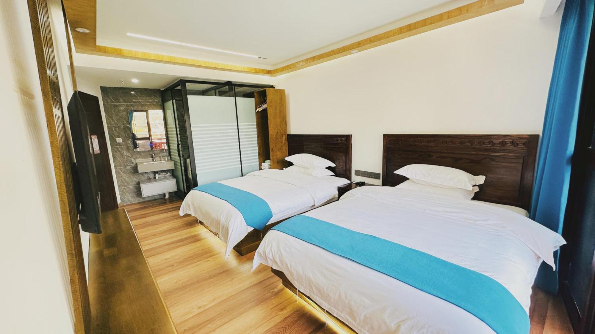 Lqj Riverside Guest House Fenghuang County Exterior photo