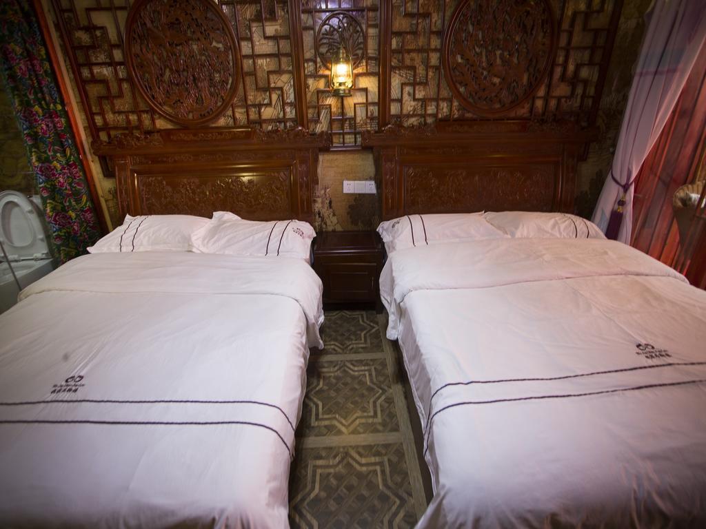 Lqj Riverside Guest House Fenghuang County Exterior photo